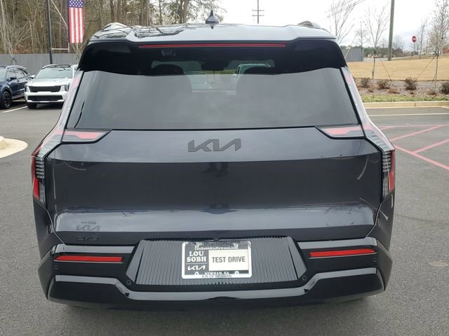 Certified 2026 Kia EV9 Land w/ Nightfall Edition Package image 6