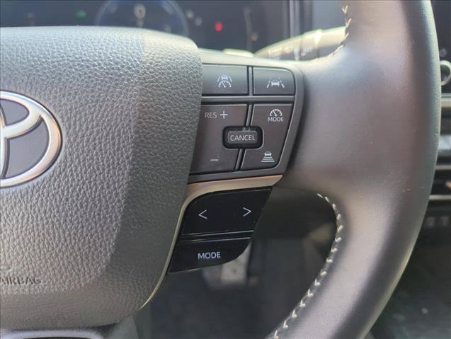 Certified 2025 Toyota Camry SE FWD image 15