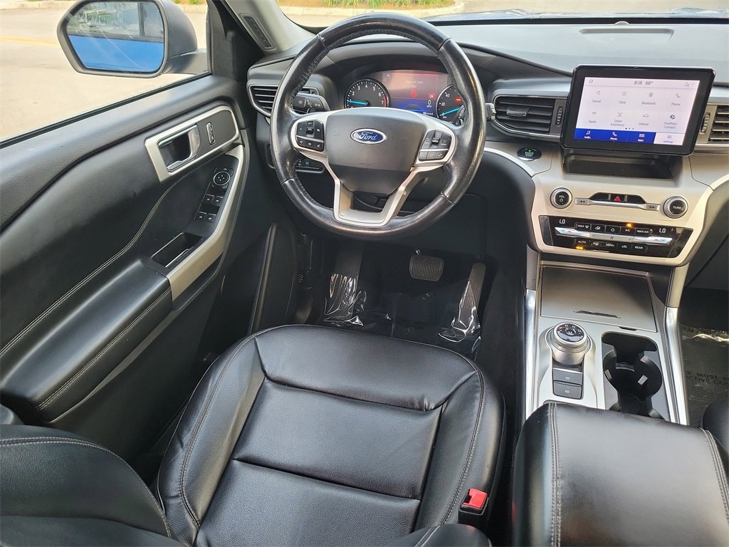 Used 2020 Ford Explorer XLT w/ Equipment Group 202A image 10