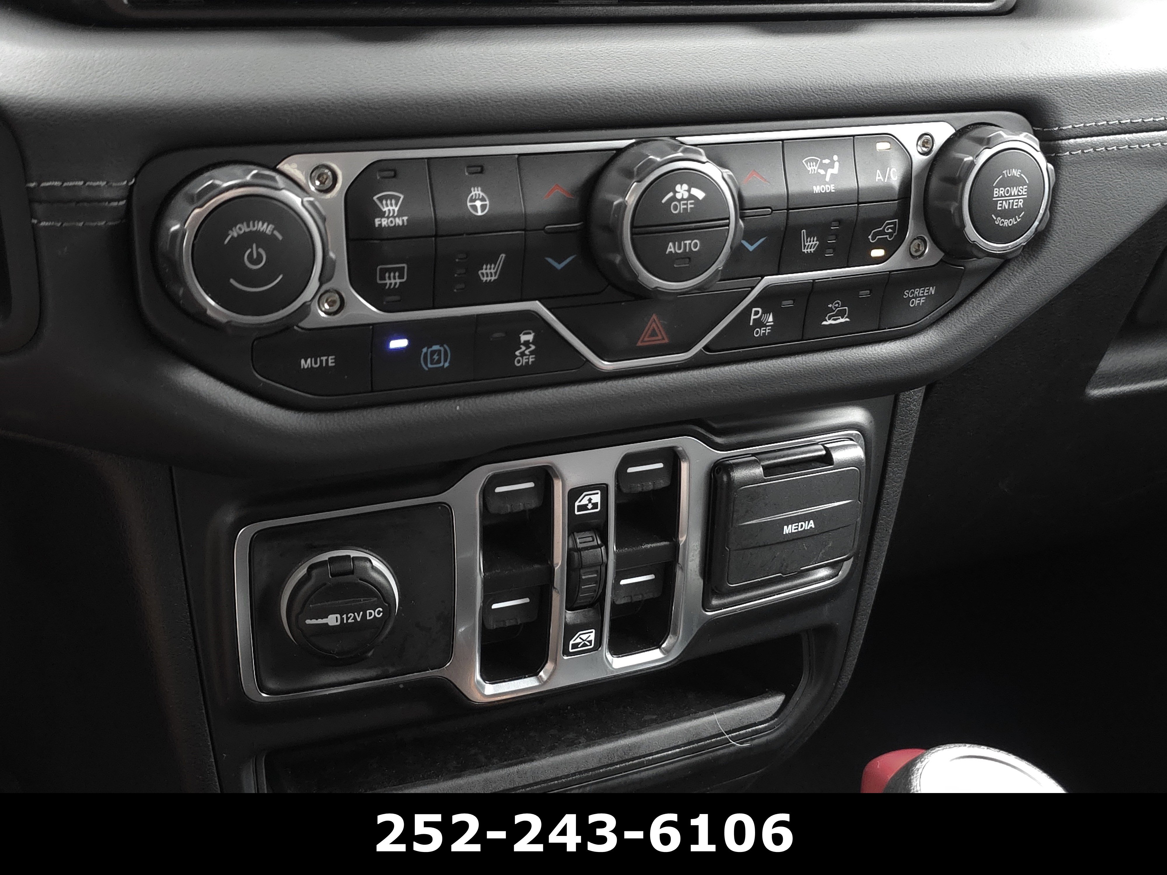 Used 2025 Jeep Wrangler Sahara w/ Safety Group image 16