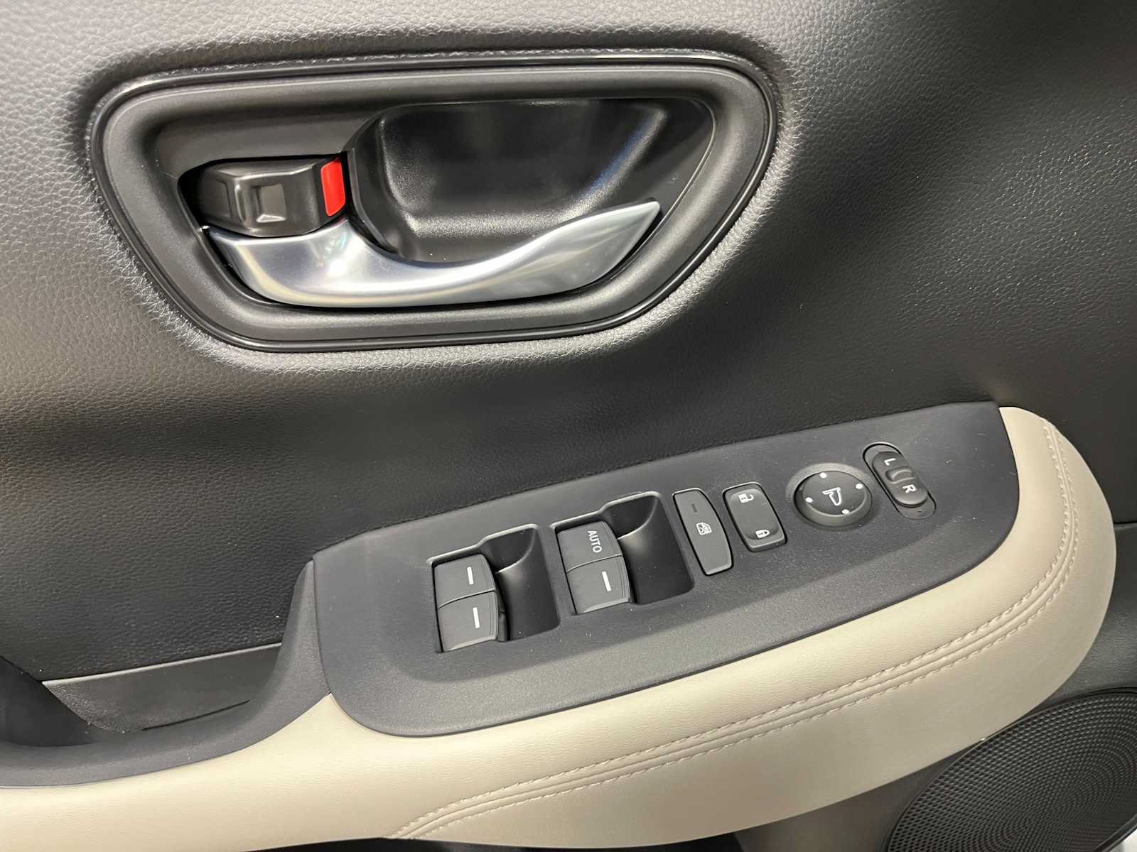 New 2027 Honda HR-V LX image 13