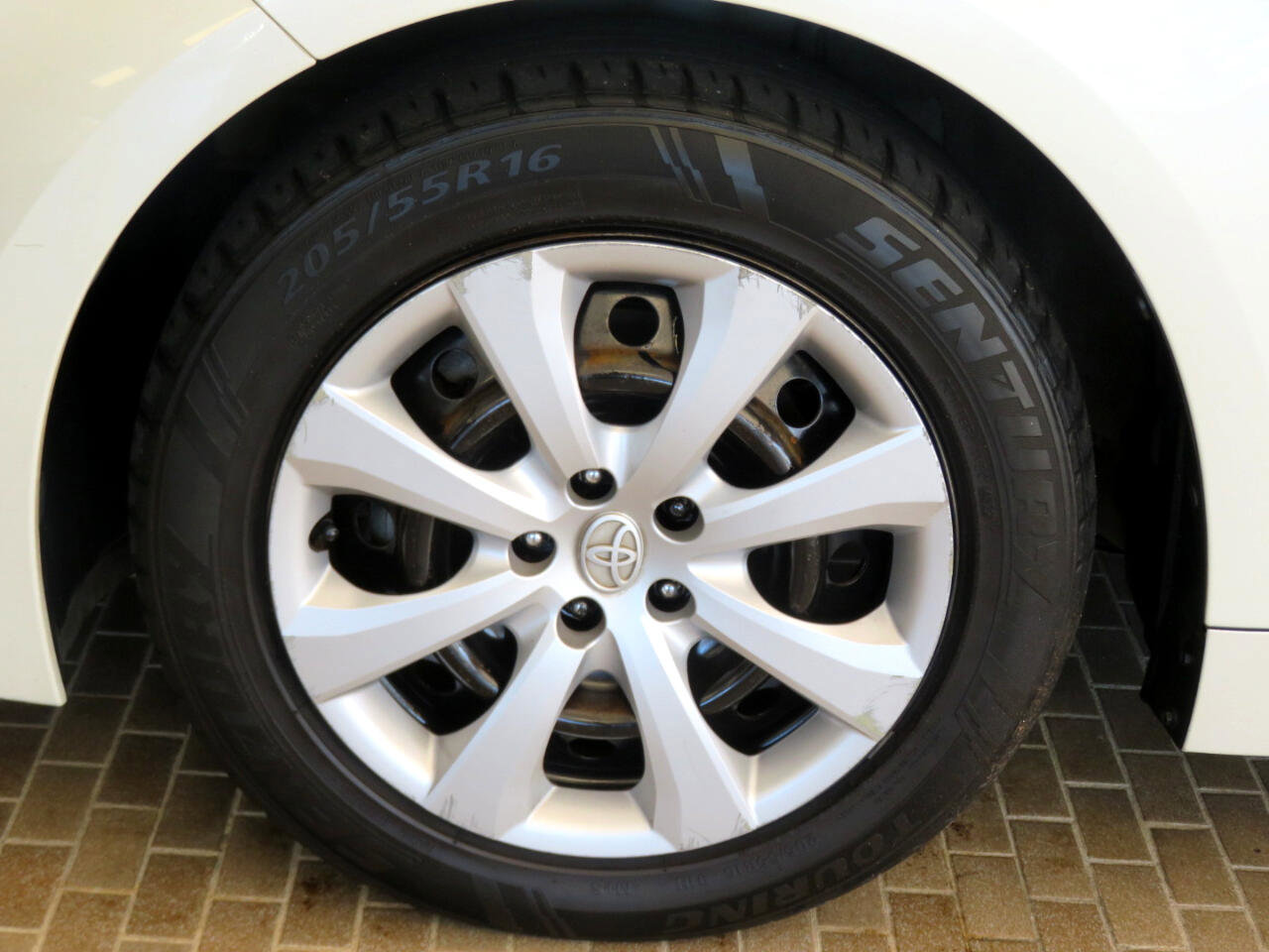 Used 2020 Toyota Corolla LE image 7