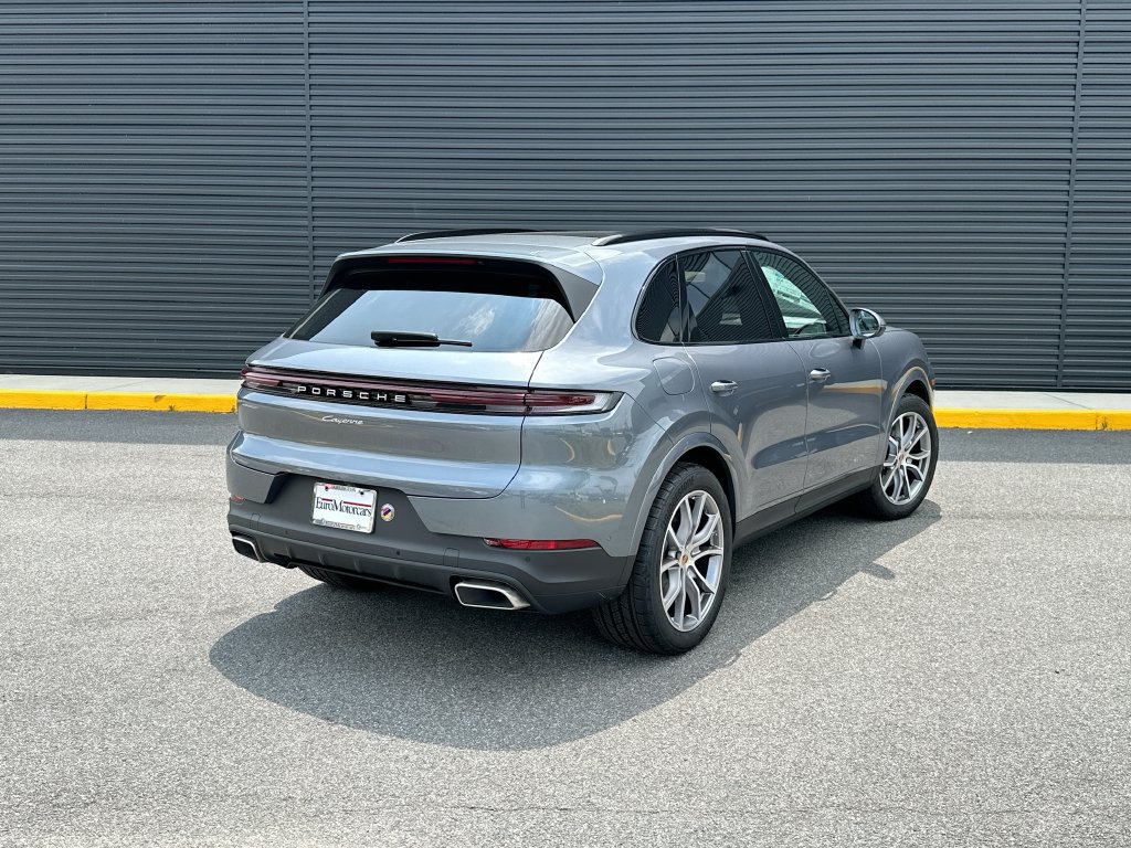 New 2026 Porsche Cayenne AWD/4WD image 9