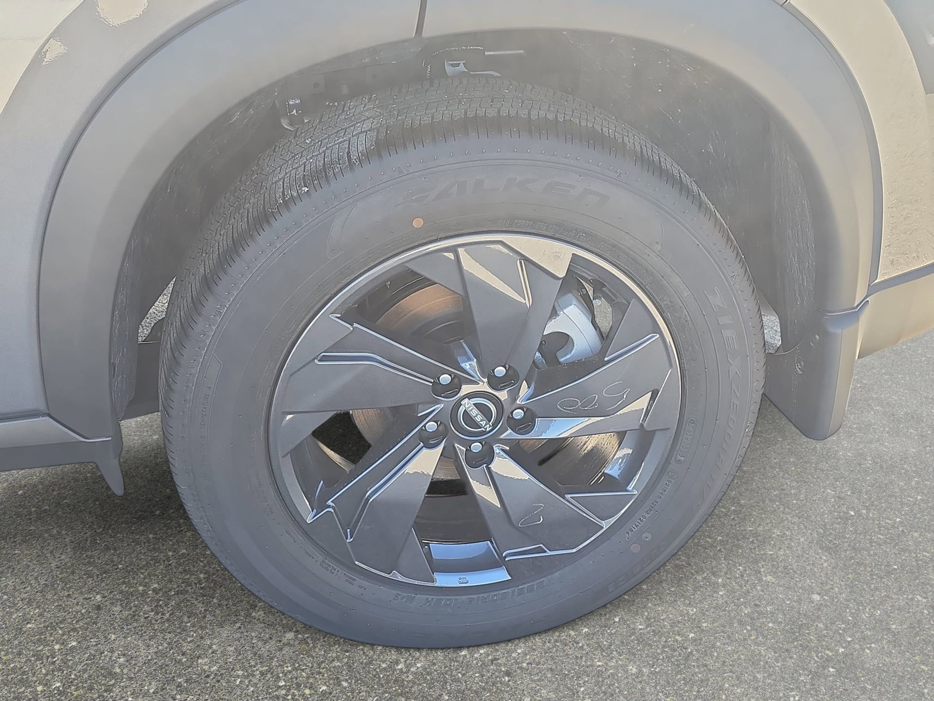 New 2026 Nissan Rogue SV w/ Cold Weather Package FWD image 32