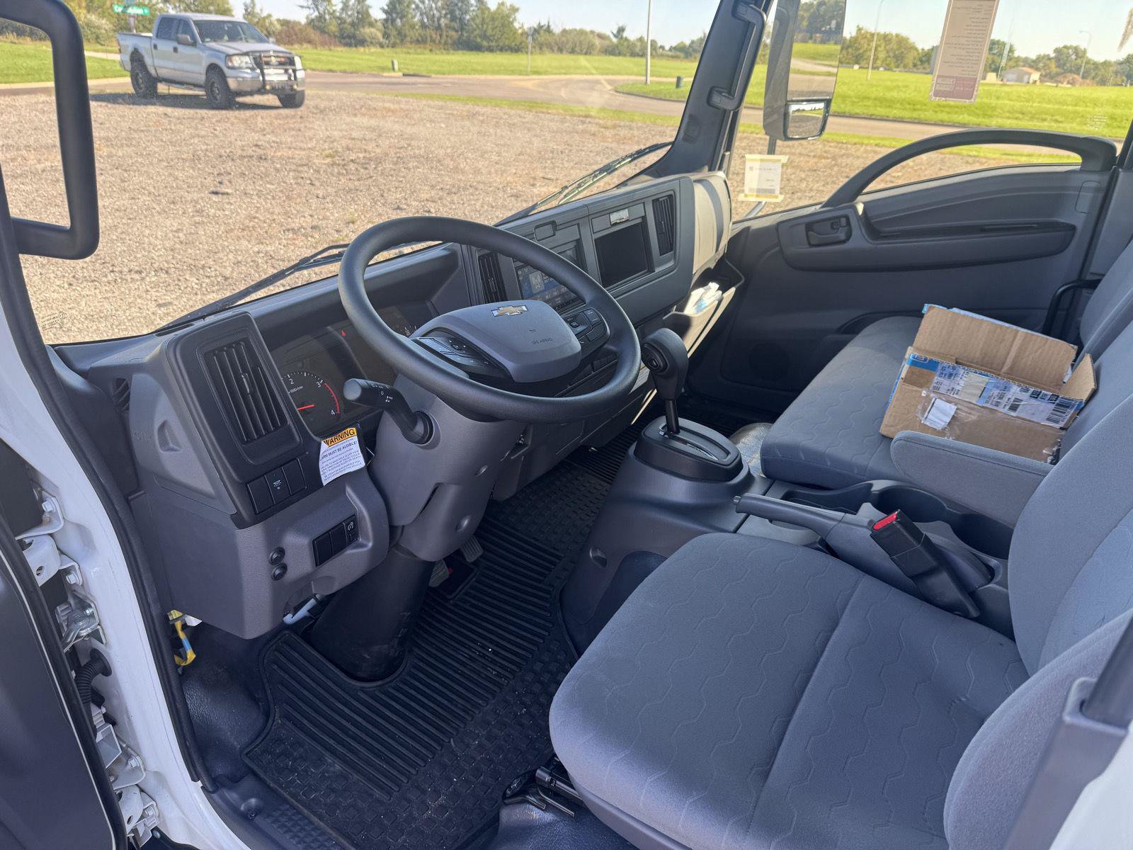 Used 2025 Chevrolet Low Cab Forward 5500 XD RWD image 11