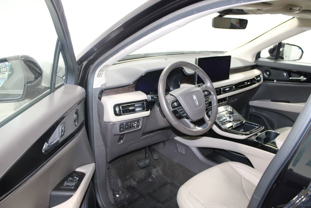 Used 2022 Lincoln Nautilus Reserve w/ Equipment Group 201A image 24