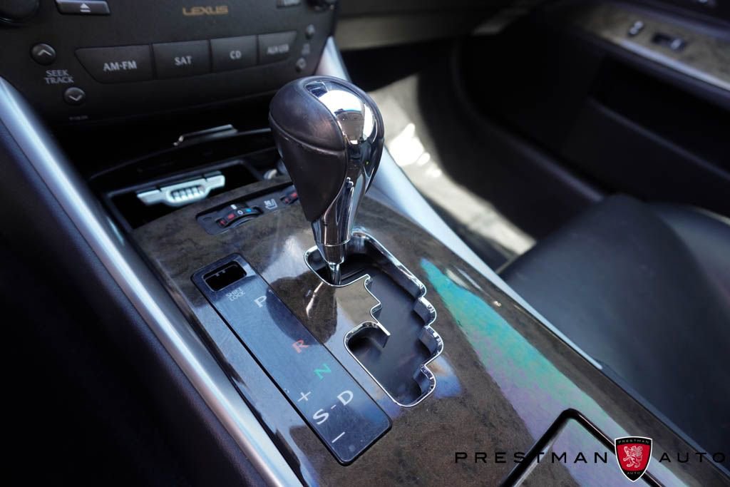 Used 2011 Lexus IS 350C w/ Luxury Pkg RWD image 35