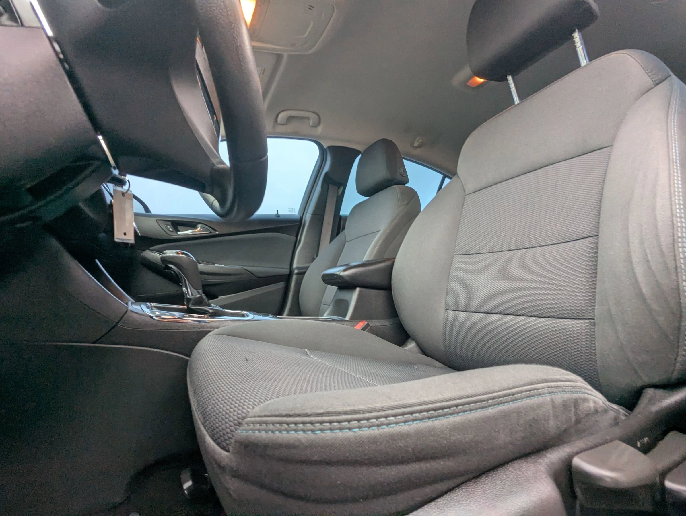 Used 2017 Chevrolet Cruze LT image 17