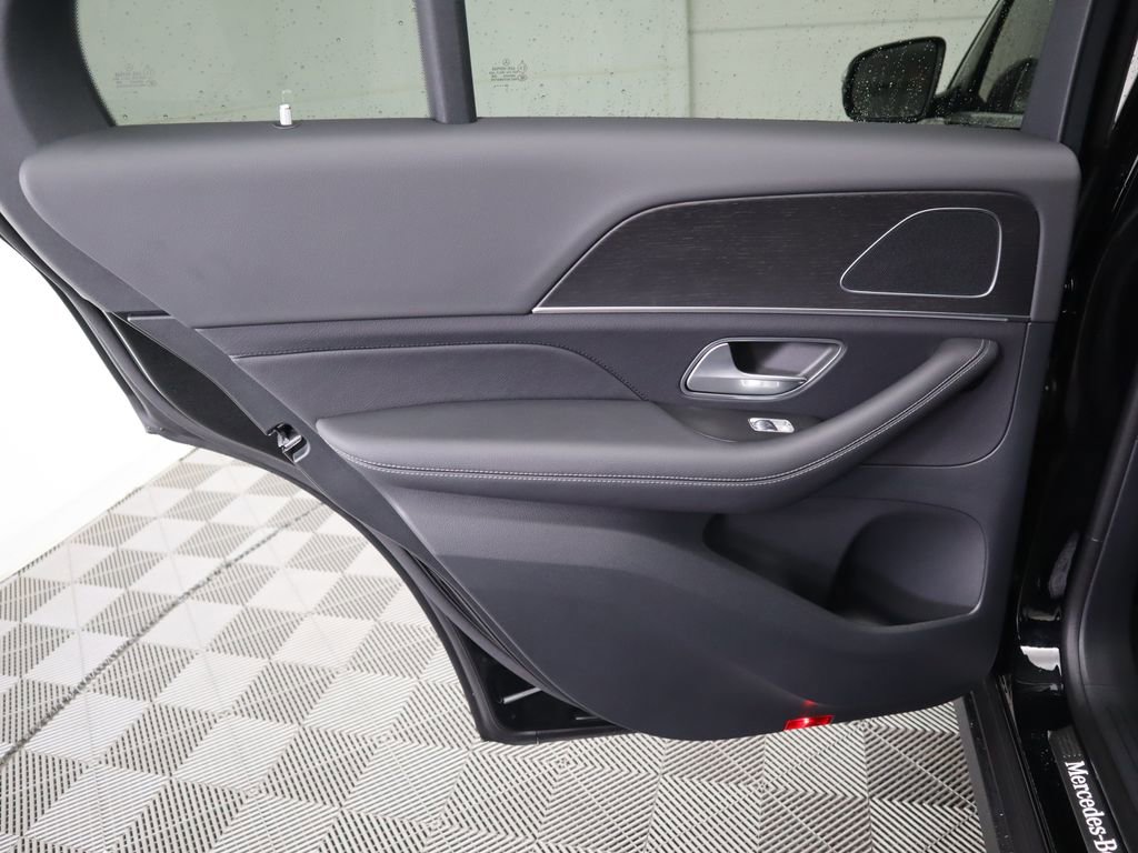Used 2025 Mercedes-Benz GLE 350 4MATIC image 27