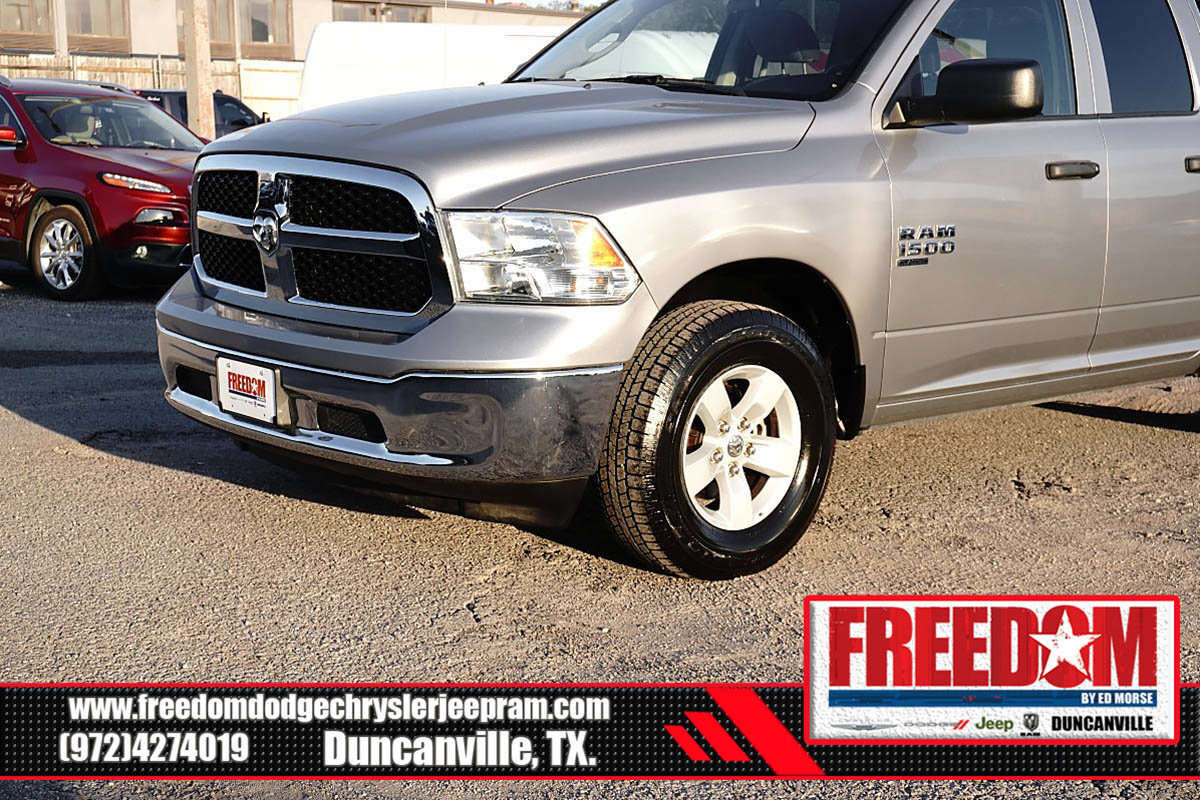 Used 2024 RAM 1500 Classic SLT AWD/4WD image 38