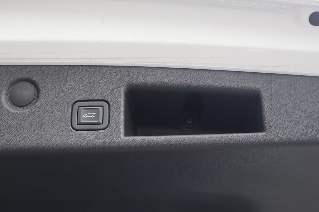 Used 2023 Chevrolet Equinox LT AWD/4WD image 52