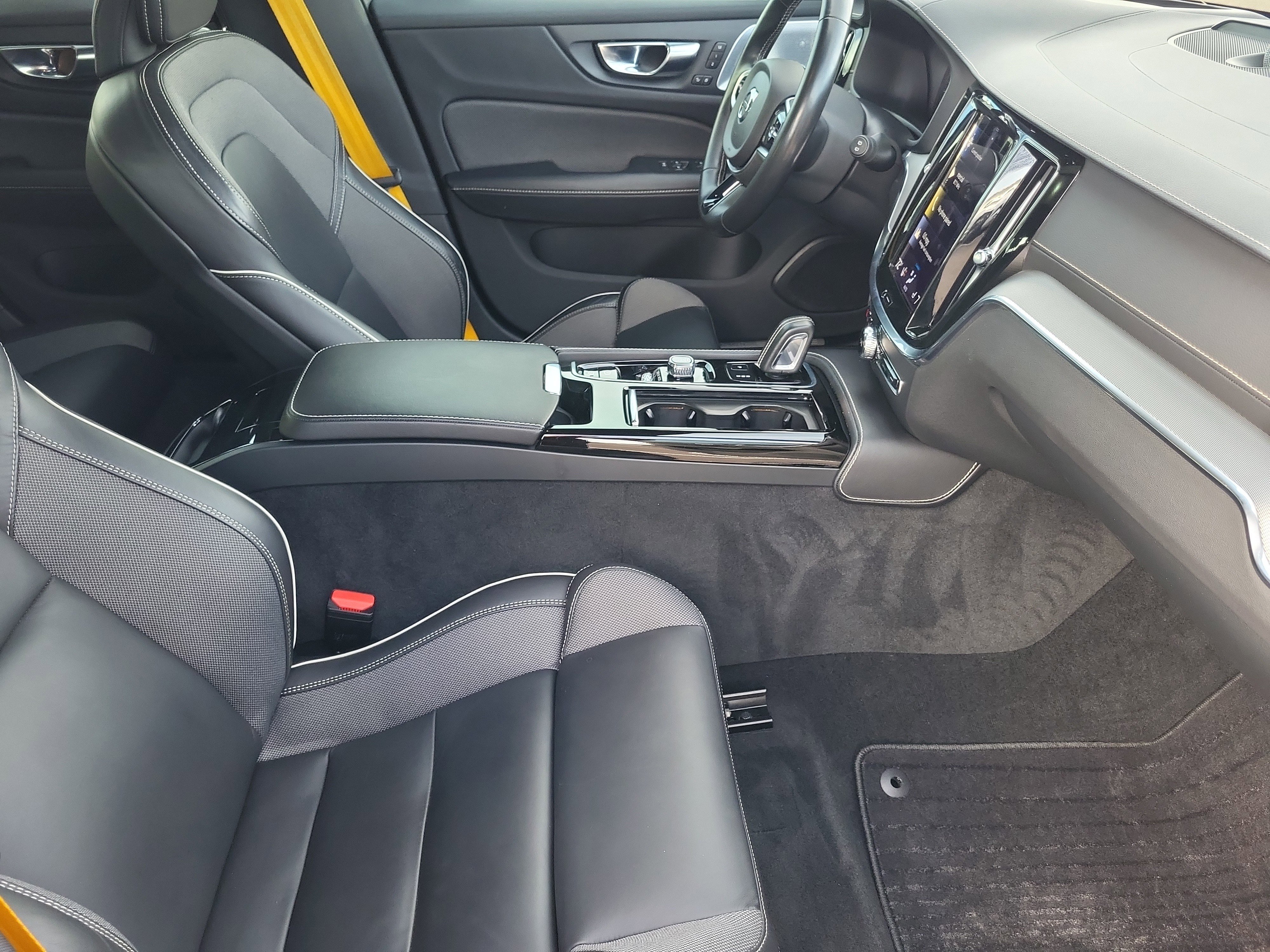 Certified 2021 Volvo V60 T8 Polestar image 11