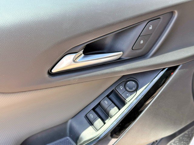 New 2027 Chevrolet Equinox LT w/ Convenience Package II FWD image 11