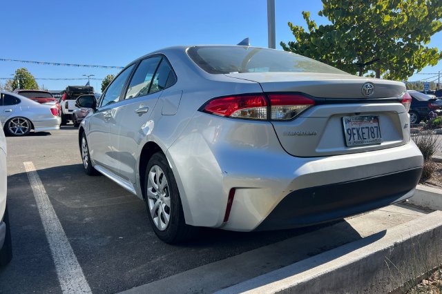 Used 2023 Toyota Corolla LE FWD image 6