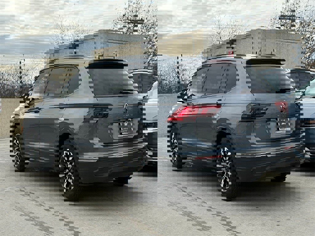 Used 2024 Volkswagen Tiguan S w/ MDO Package, Three-Row image 7