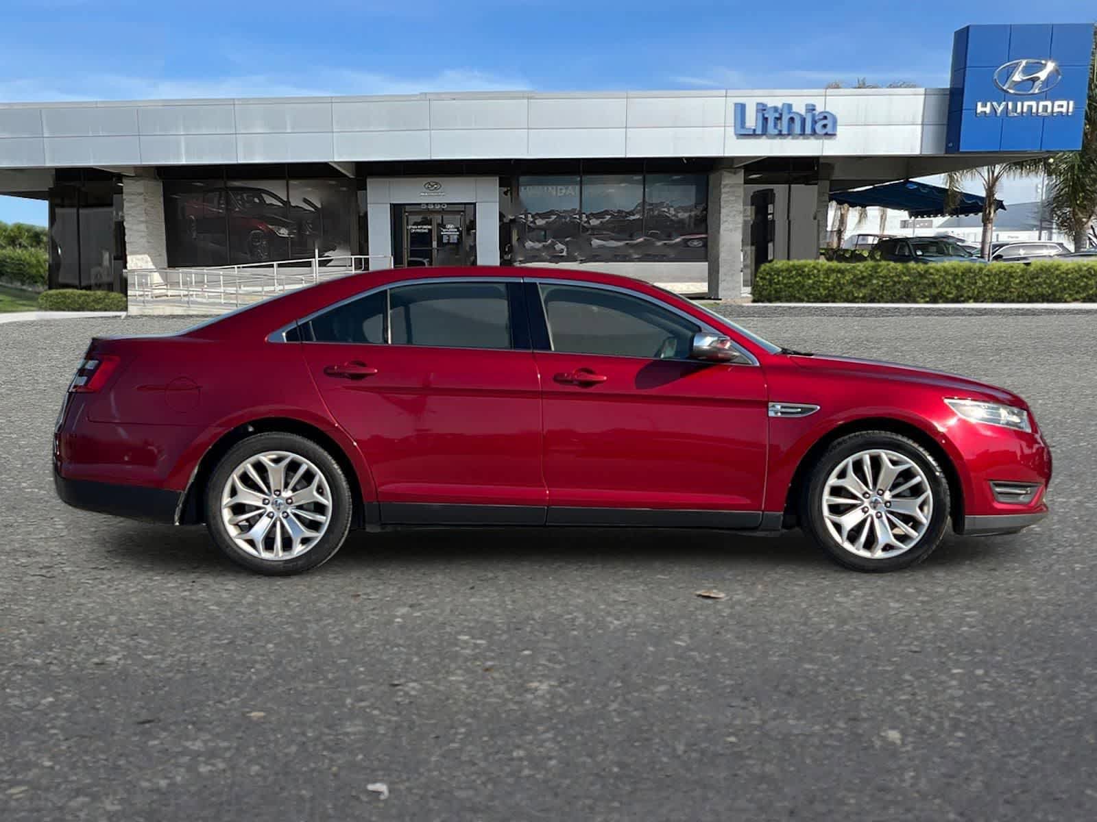 Used 2018 Ford Taurus Limited FWD image 9