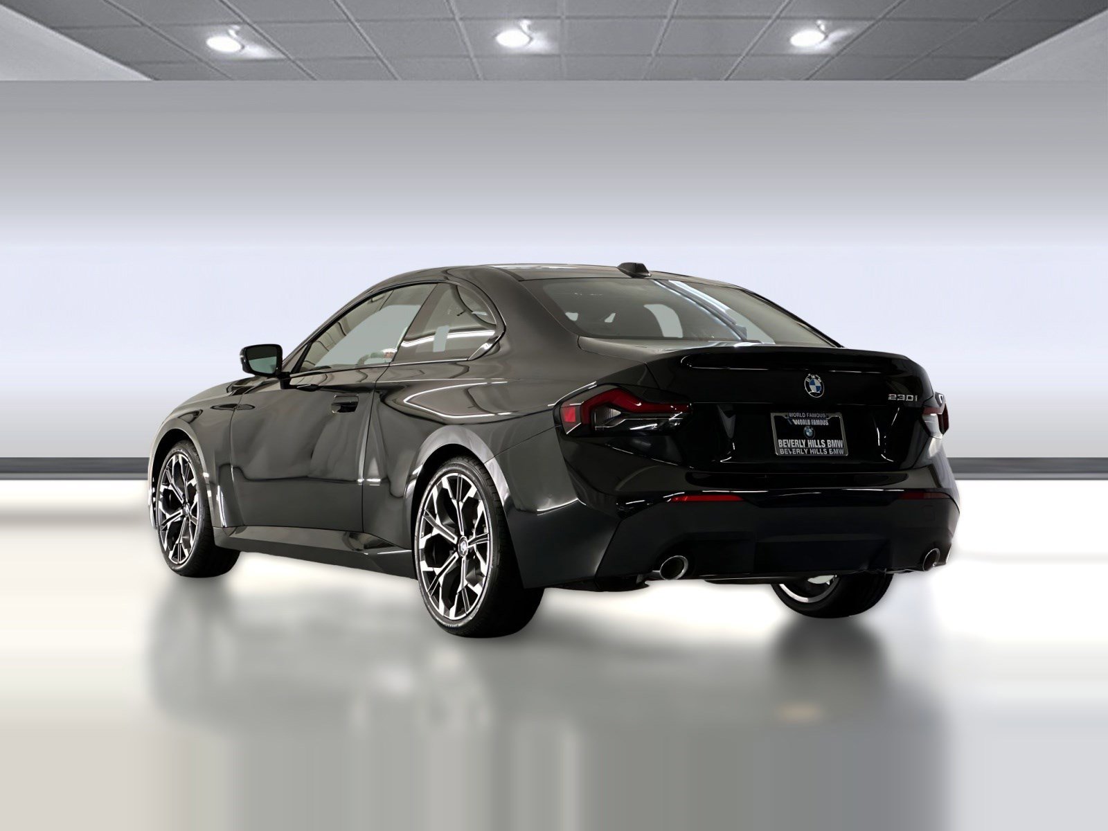 Used 2025 BMW 230i Coupe w/ Convenience Package image 3