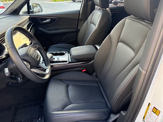 Used 2025 Audi Q7 3.0T Premium Plus w/ Premium Plus Package AWD/4WD image 14