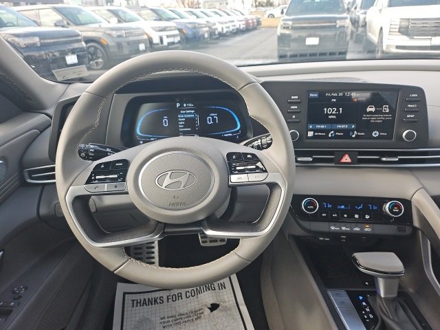 Certified 2025 Hyundai Elantra Sport image 14