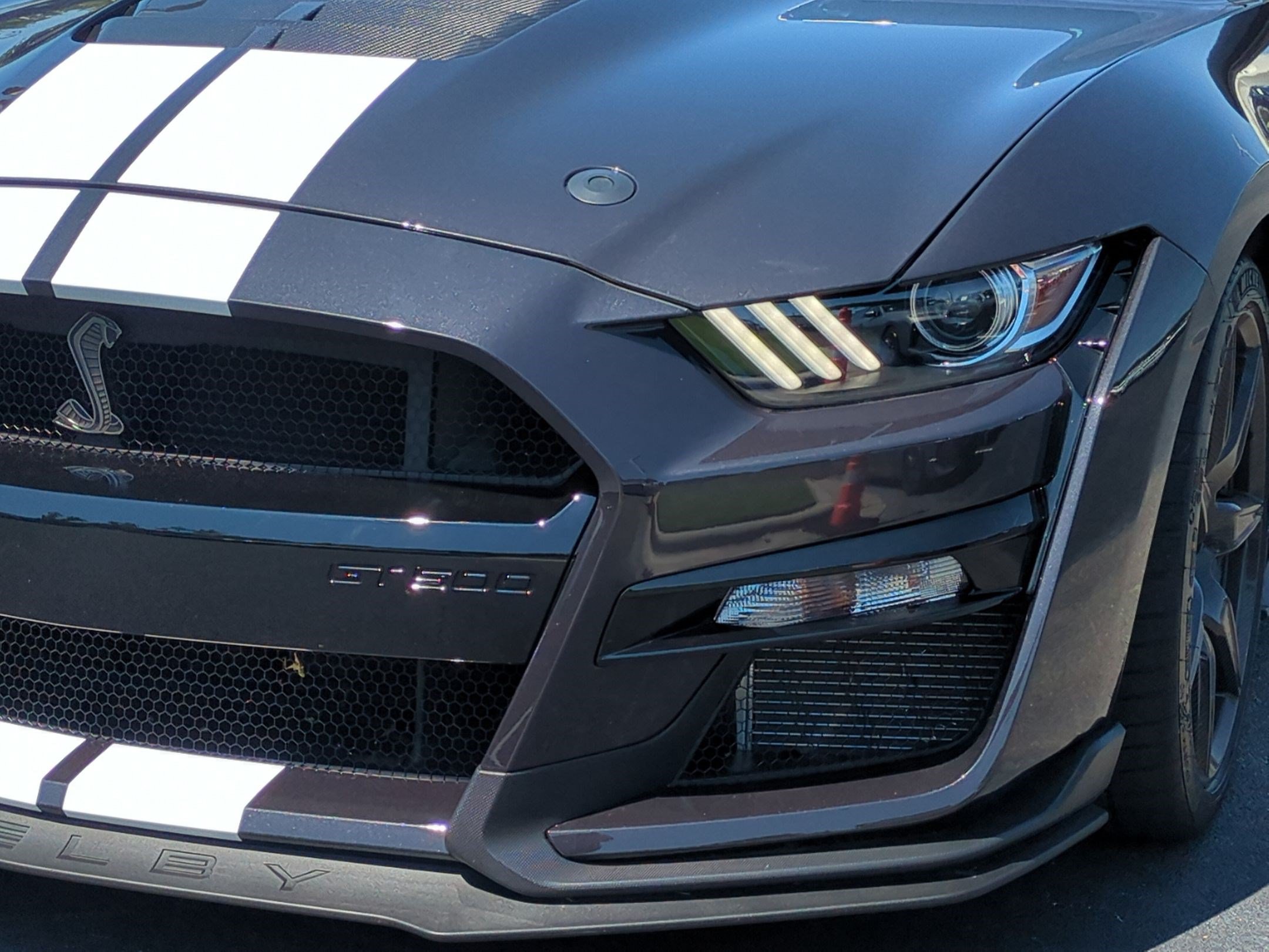 Used 2022 Ford Mustang Shelby GT500 w/ Carbon Fiber Track Pack RWD image 6
