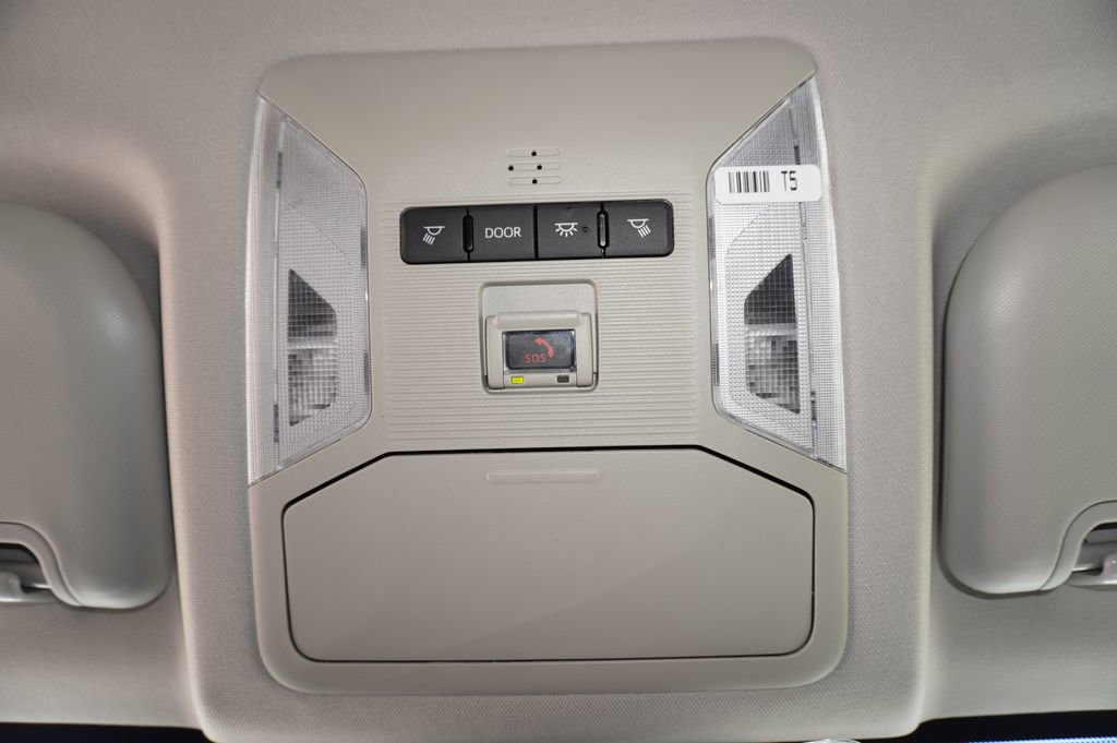 Certified 2025 Toyota RAV4 LE FWD image 18