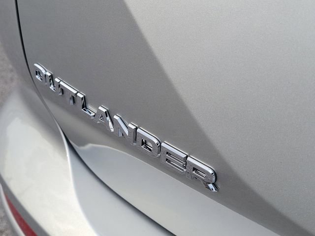 New 2026 Mitsubishi Outlander SE FWD image 9