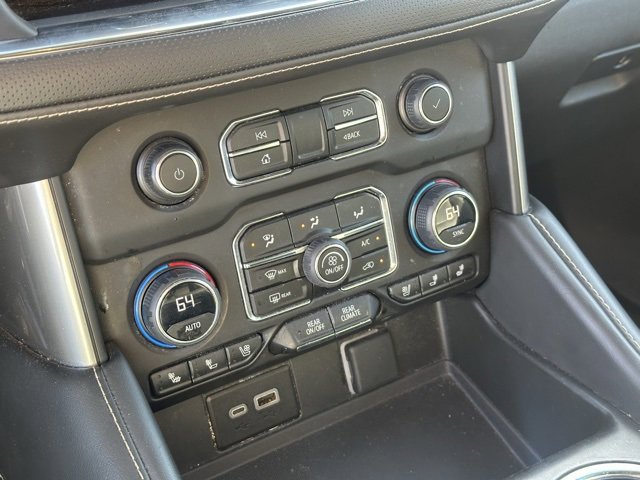 Used 2023 Chevrolet Suburban Premier image 11