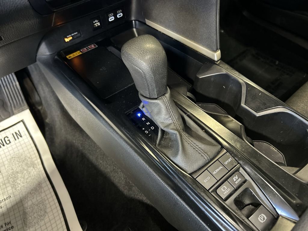 Used 2025 Toyota Camry LE image 19