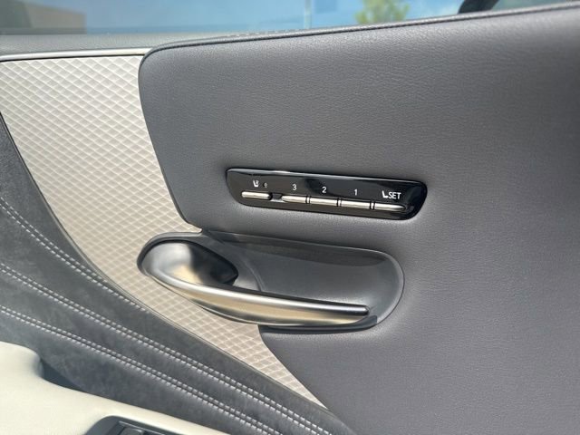Used 2024 Lexus LS 500 F Sport image 16