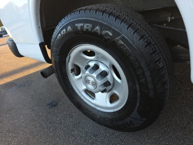 Used 2018 Chevrolet Express 2500 w/ Driver Convenience Package image 10