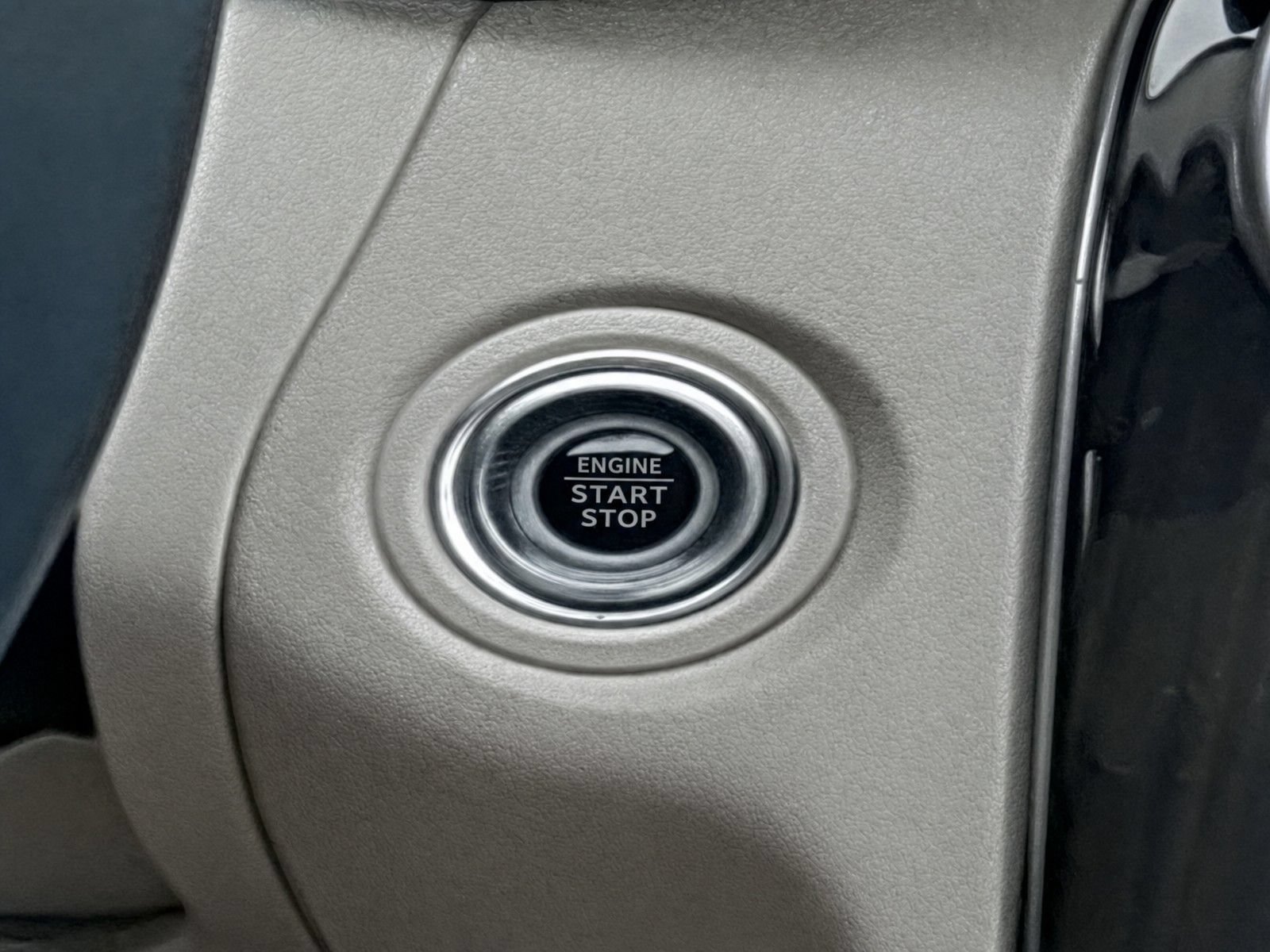 Used 2019 Mercedes-Benz C 300 Sedan image 16