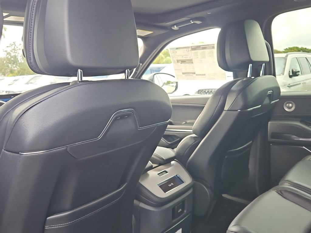 New 2025 Lincoln Navigator L Reserve w/ Jet Appearance Package image 15