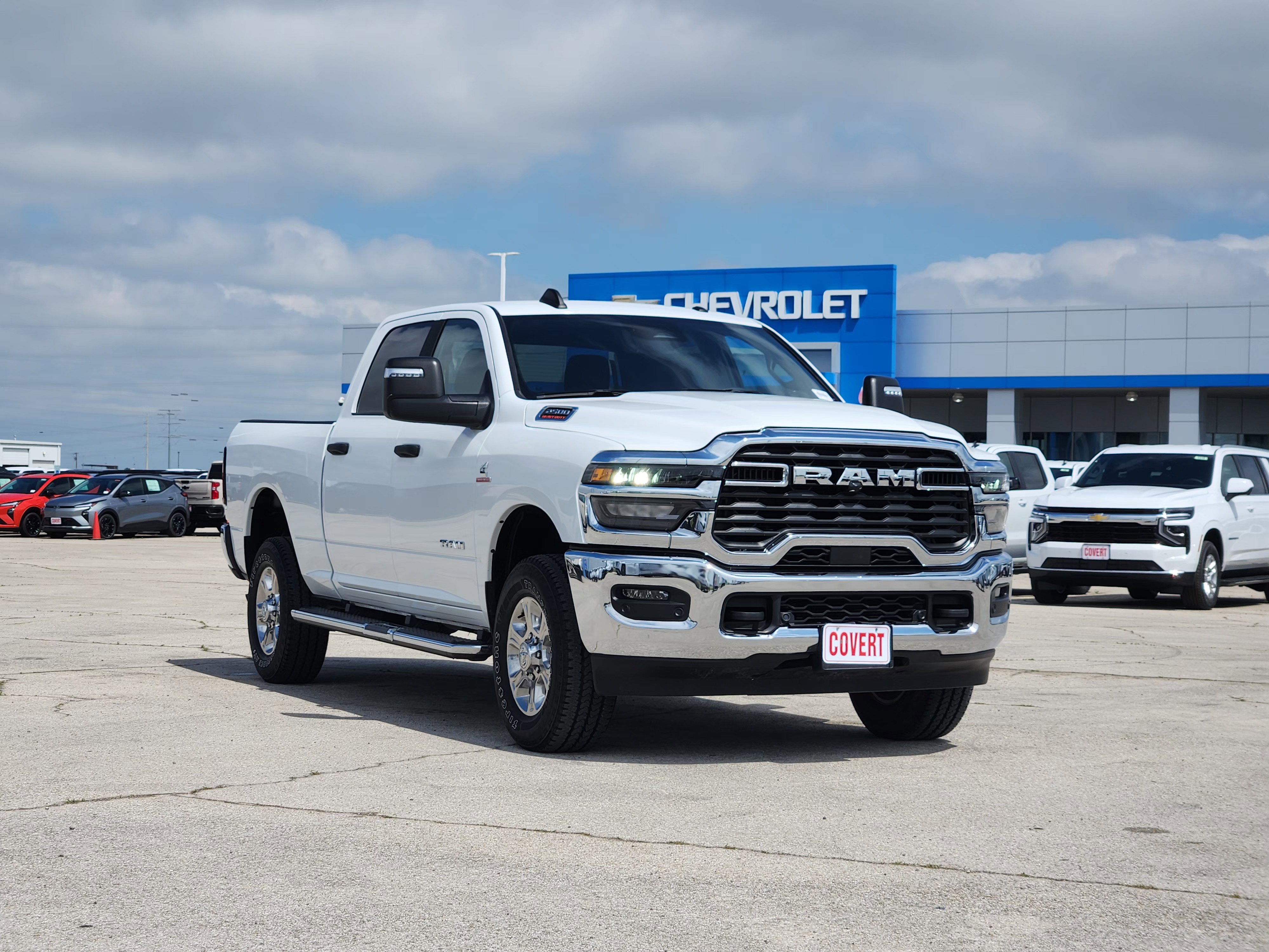 Used 2025 RAM 2500 Big Horn AWD/4WD image 3