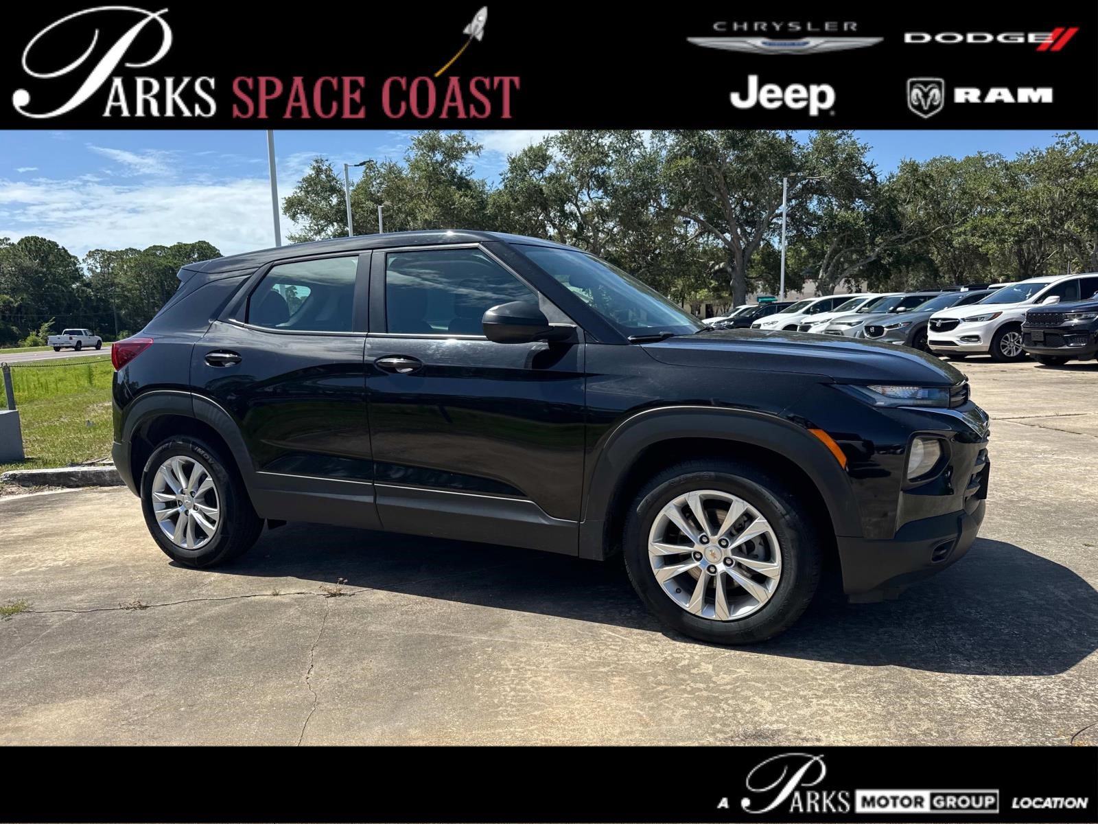 Used 2023 Chevrolet TrailBlazer LS FWD image 1