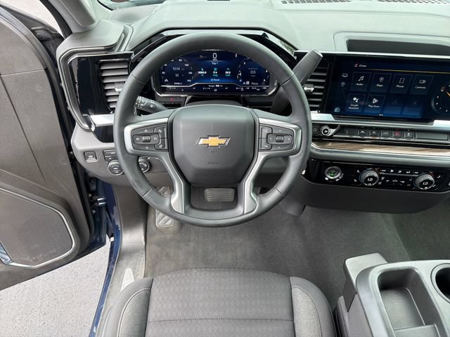 Used 2023 Chevrolet Silverado 1500 LT AWD/4WD image 13