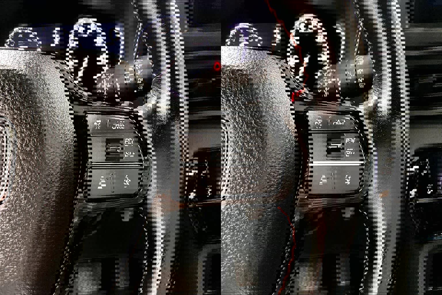 Used 2025 Honda Pilot TrailSport image 24