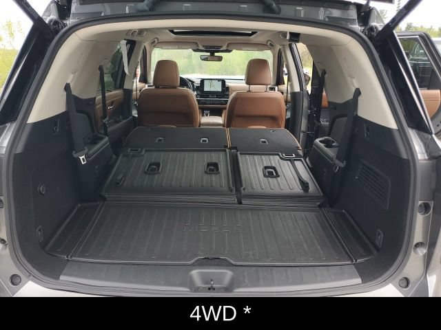 Certified 2023 Nissan Pathfinder Platinum w/ Cargo Package AWD/4WD image 21