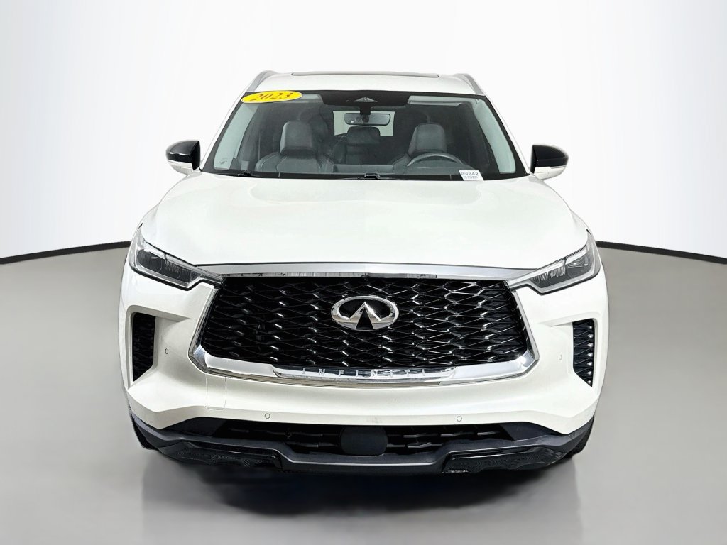 Used 2023 INFINITI QX60 Luxe w/ Cargo Package AWD/4WD image 2