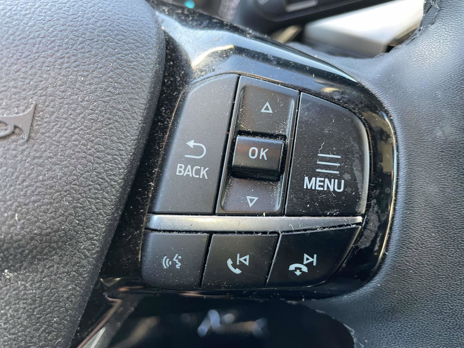 Used 2022 Ford Escape SE w/ SE Sport Appearance Package image 13