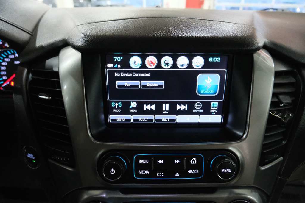 Used 2018 Chevrolet Suburban LT RWD image 30