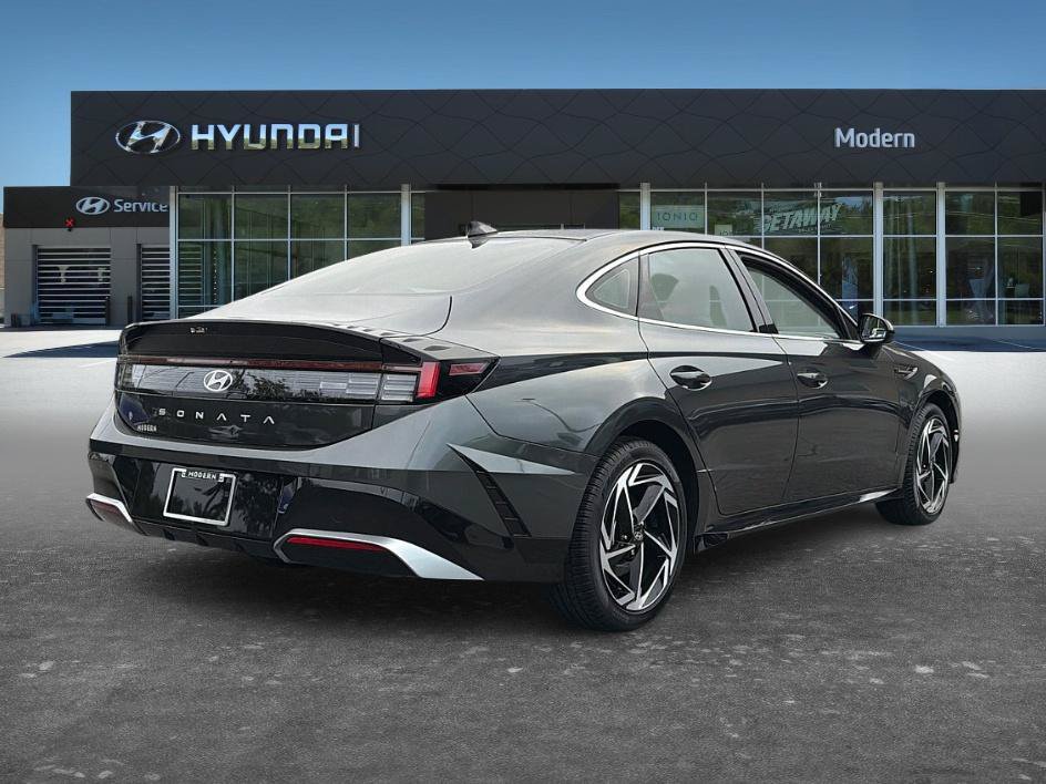 Certified 2026 Hyundai Sonata SEL FWD image 4