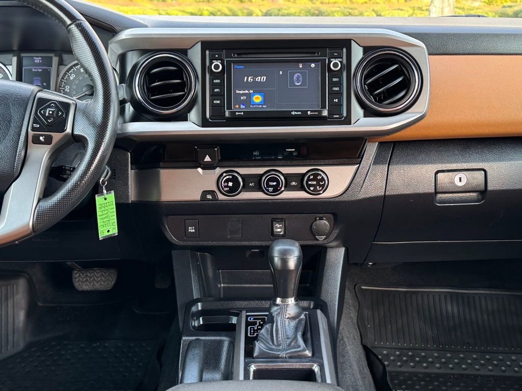 Used 2016 Toyota Tacoma SR5 w/ Towing Package image 13