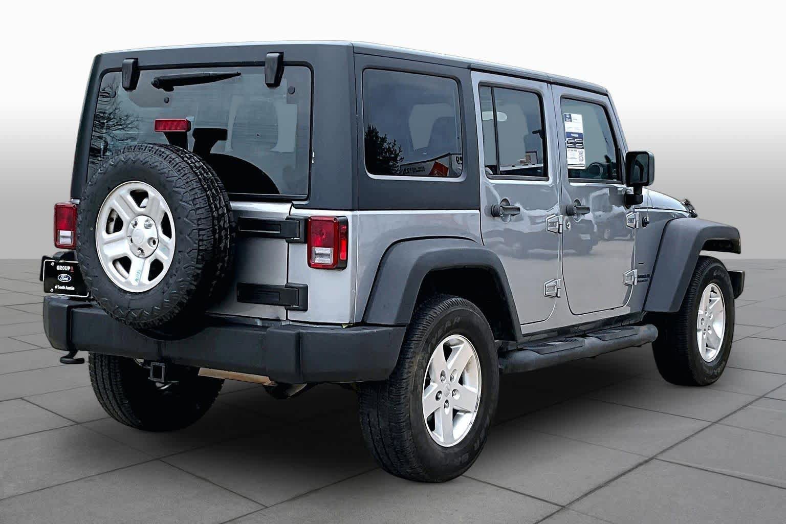 Used 2013 Jeep Wrangler Unlimited Sport w/ Connectivity Group AWD/4WD image 12