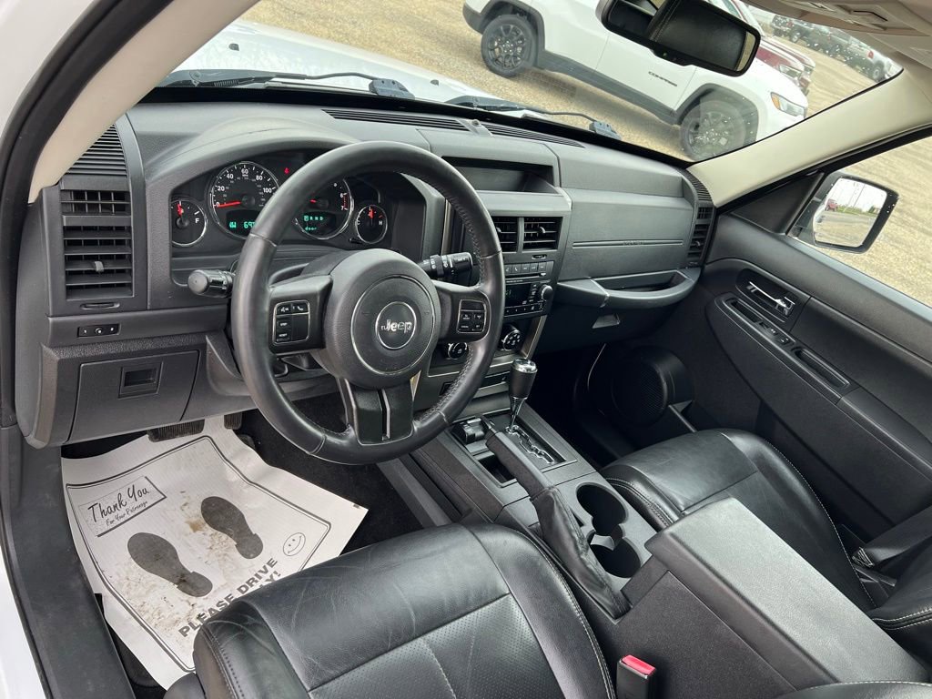Used 2012 Jeep Liberty Sport image 21