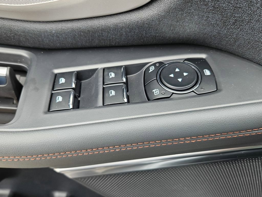 New 2025 Ford Expedition Active image 11