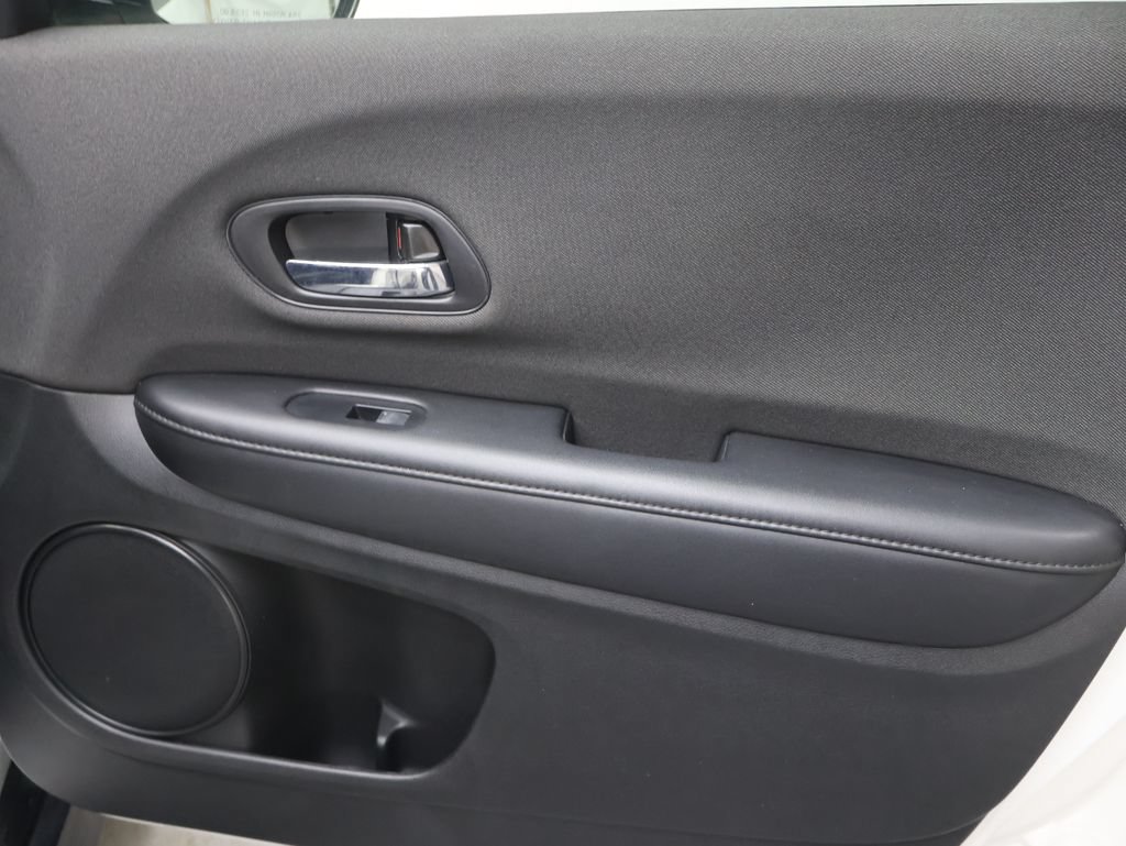 Used 2020 Honda HR-V Sport image 11