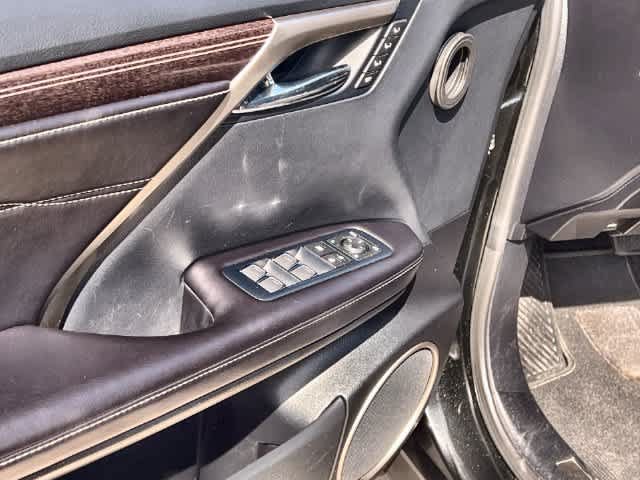 Used 2019 Lexus RX 350L Luxury w/ Accessory Package AWD/4WD image 30