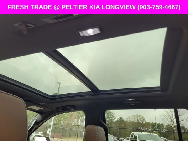 Used 2023 Chevrolet Suburban High Country image 19