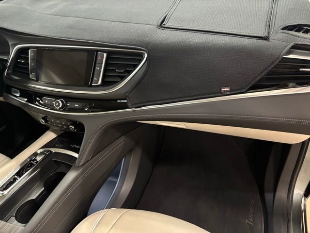 Used 2024 Buick Enclave Avenir w/ Avenir Technology Package AWD/4WD image 20