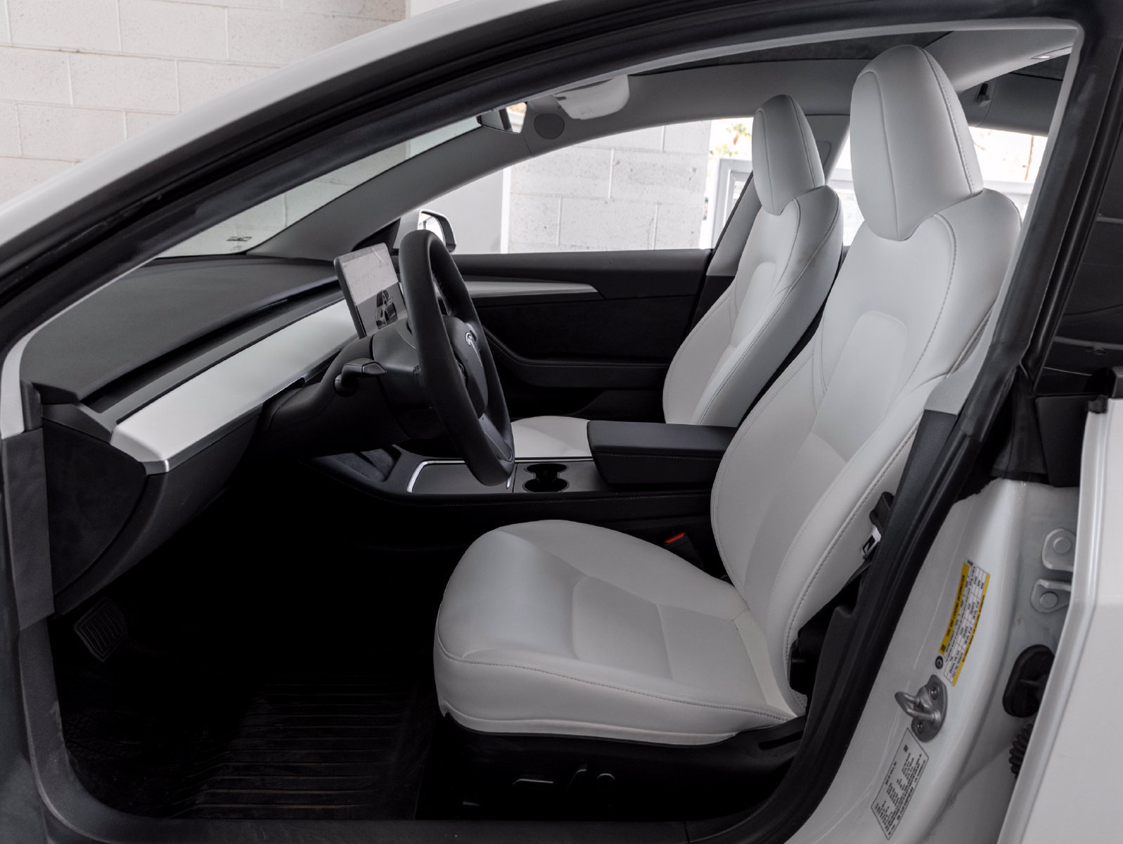 Used 2023 Tesla Model 3 Standard Range RWD image 11